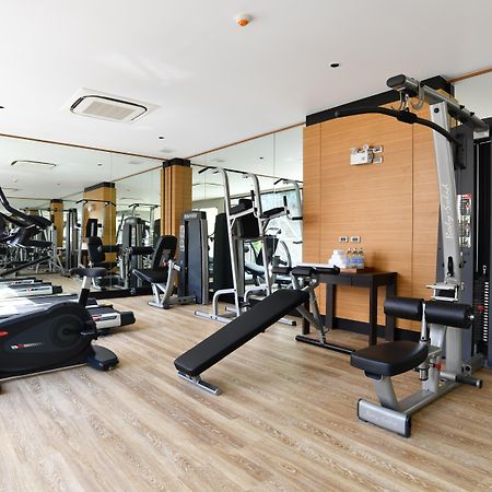 Skyview Resort Phuket Patong Beach Exteriér fotografie A gym at a hotel