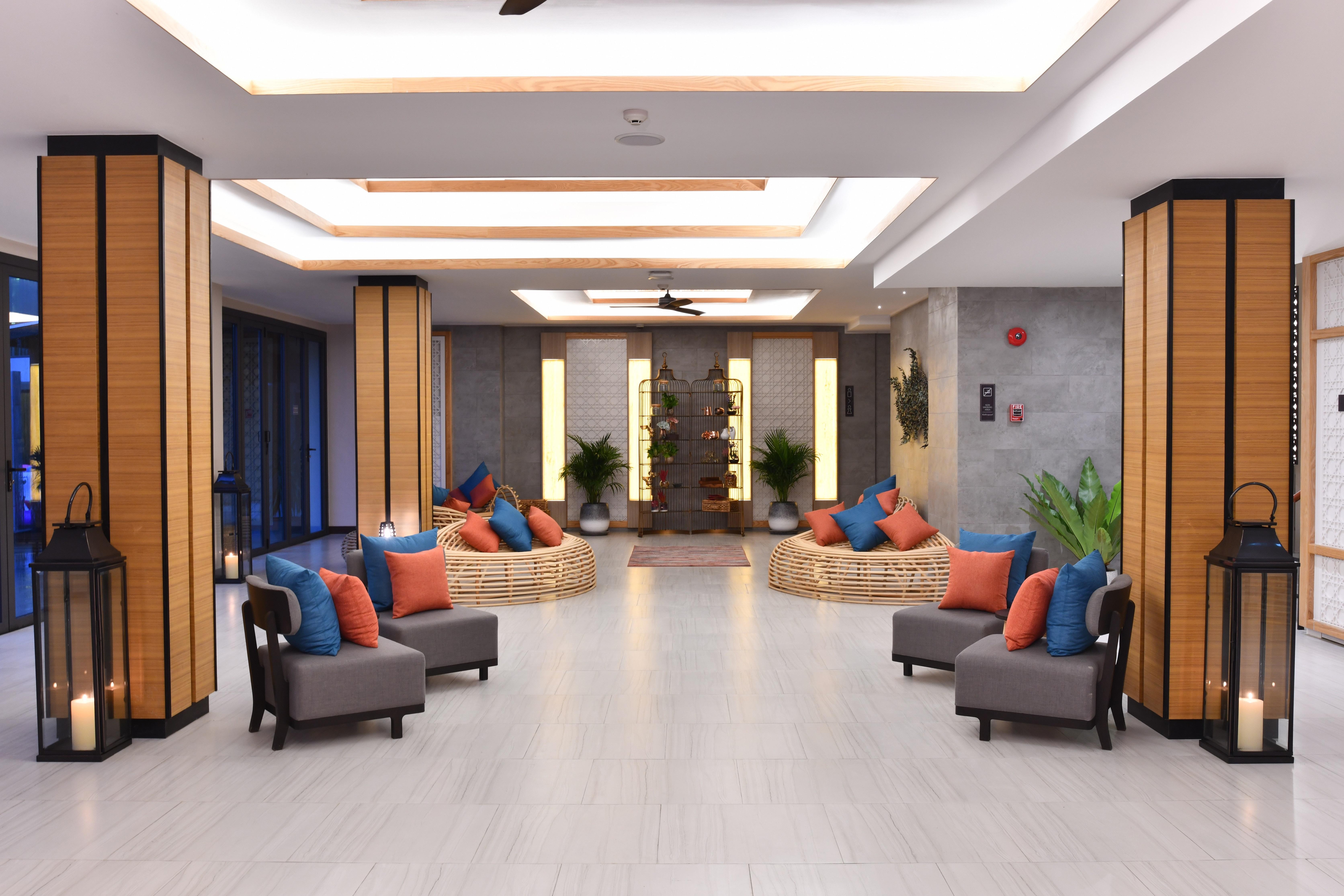 Skyview Resort Phuket Patong Beach Exteriér fotografie Lobby