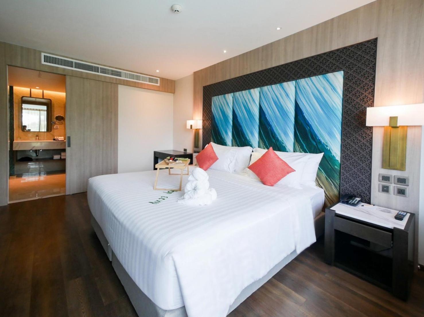 Skyview Resort Phuket Patong Beach Exteriér fotografie Deluxe Ocean View